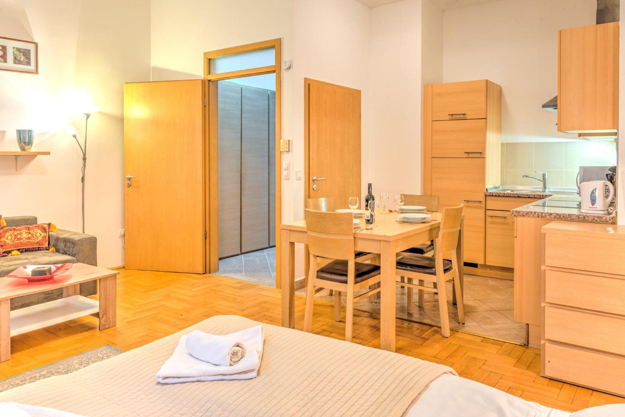 Central Downtown Apartments Budapest Exterior foto